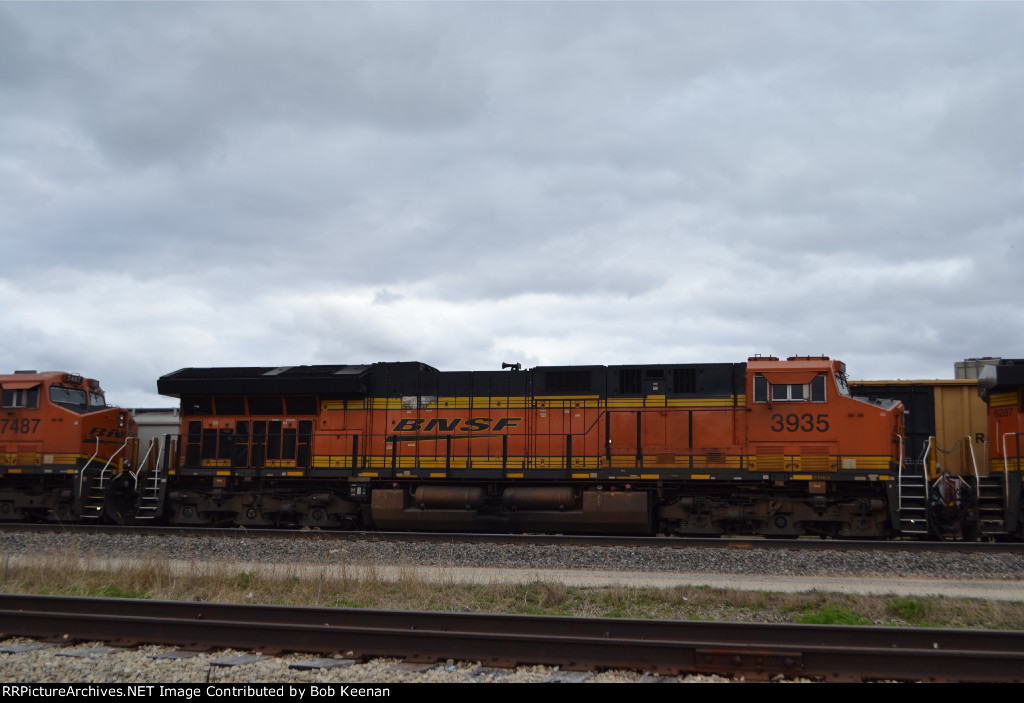 BNSF 3935